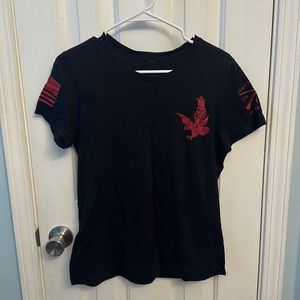 Grunt style women’s t size L